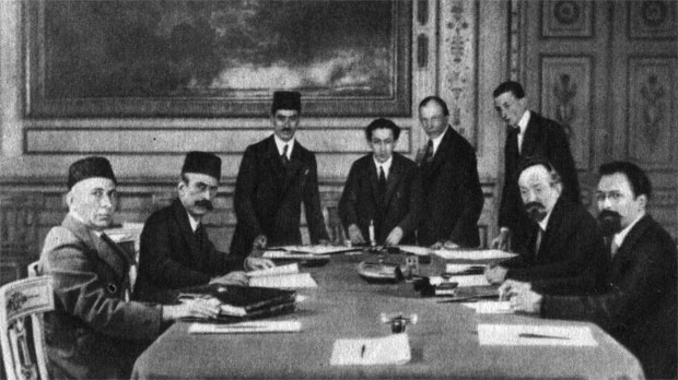 Подписание советско-турецкого договора о дружбе и братстве 16 марта 1921 г. в Москве