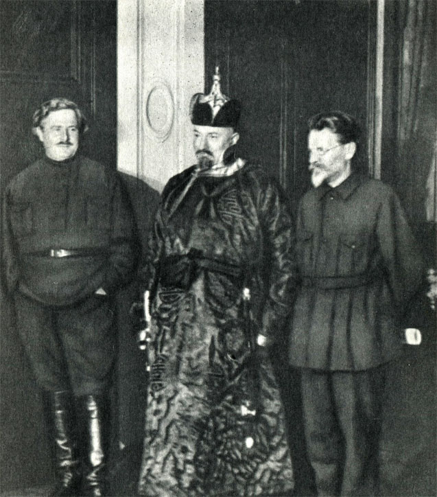 М. И. Калинин, Г. В. Чичерин, А. С. Енукидзе во время приема монгольской делегации. Москва, 1925 г.