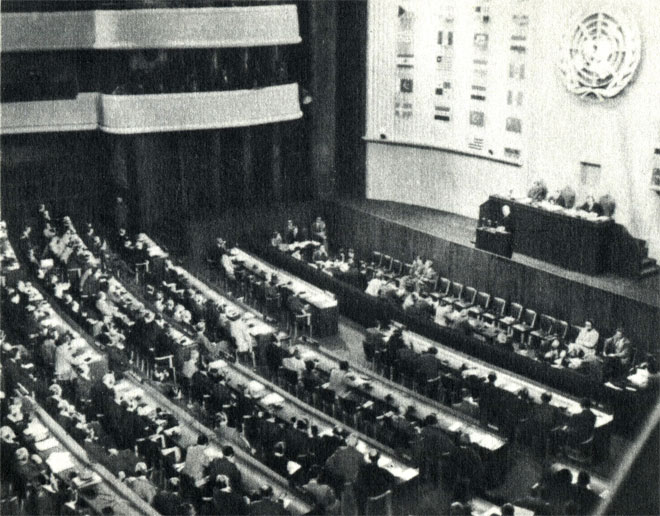 Советский представитель выступает на третьей сессии Генеральной Ассамблеи ООН, Париж, 1948 год