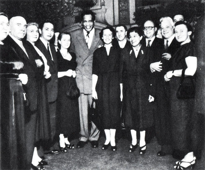 Поль Робсон в гостях у белорусской делегации. Нью-Йорк, октябрь 1954 года