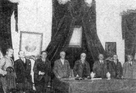 Рис. 9. Годичное собрание географического и статистического общества Мексики. 1929 г. А. М. Макар - третий слева
